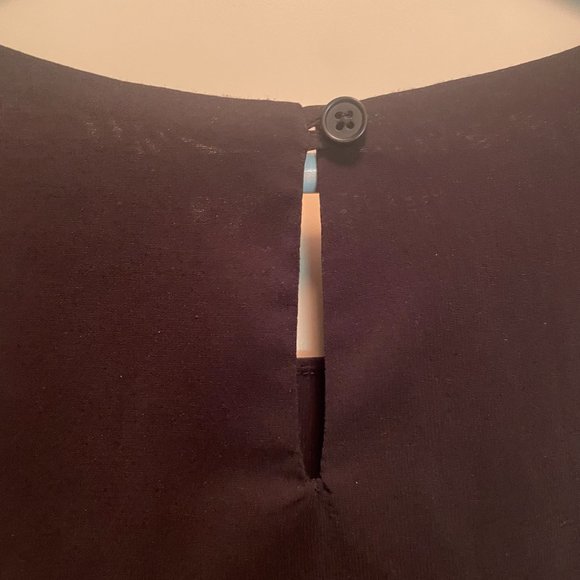 Black Sleeveless Asymmetrical Tiered Blouse, Size L - Picture 4 of 5